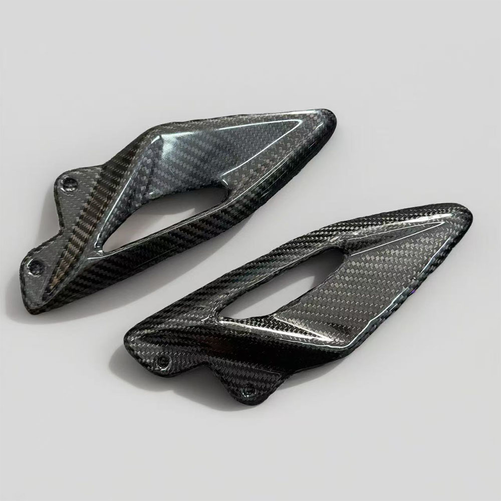 Crepe Pan Carbon - For Triumph Street Triple 660 765